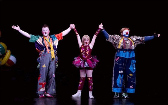 马戏团小丑演出服装设计